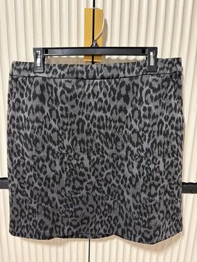 Skies Are Blue Gray & Black Leopard Pencil Skirt